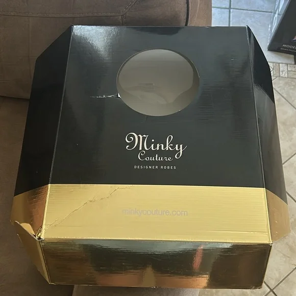 NWB Minky Couture Luxurious And Soft Leopard Print Robe - Picture 13 of 13